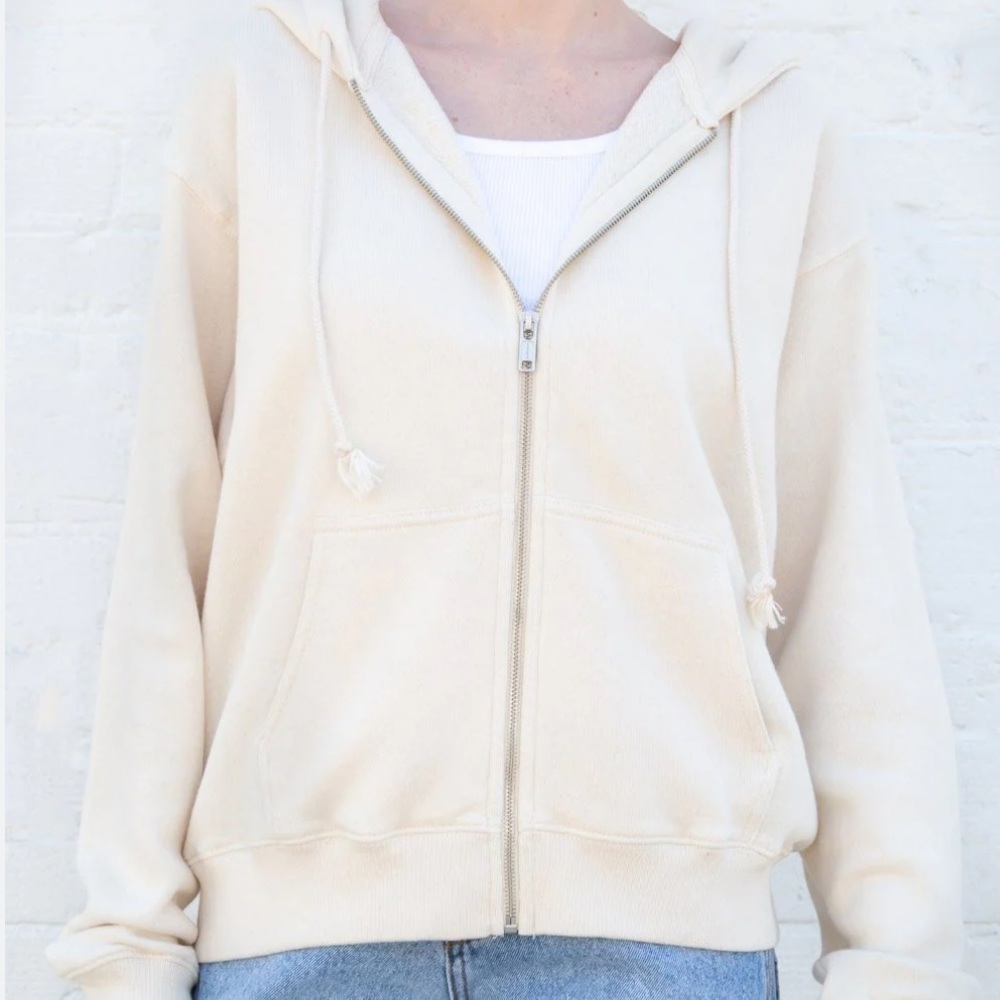 Brandy Melville zip up hoodie!